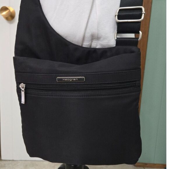 Hedgren Fate Crossover Bag with RFID Protection - Picture 4 of 8